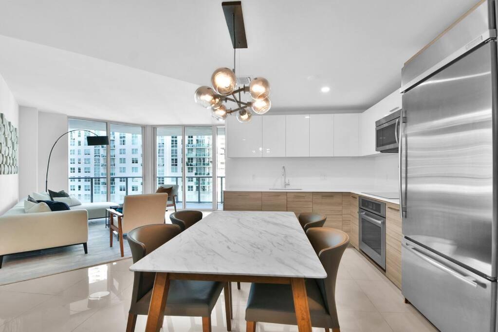 Lovely Upscale Condo Gorgeous View 2Bd 2Bath In Brickell Miami Exterior photo